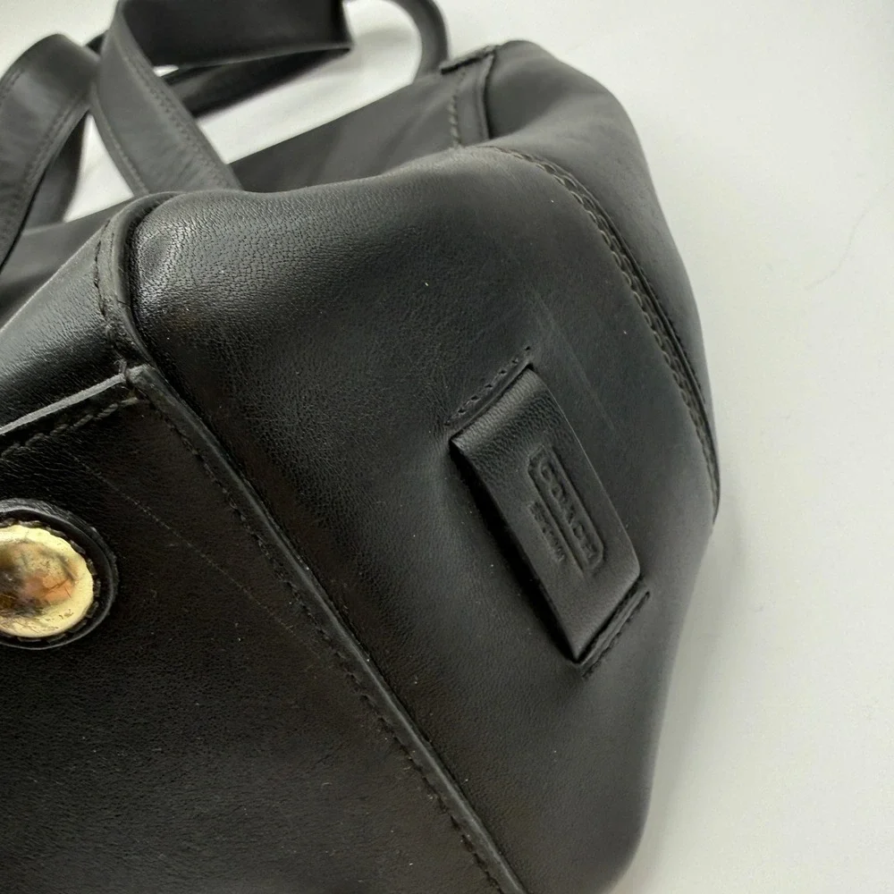 Vintage Coach Leather Shoulder Bag Women Black Turnlock Gold Hardware Satchel